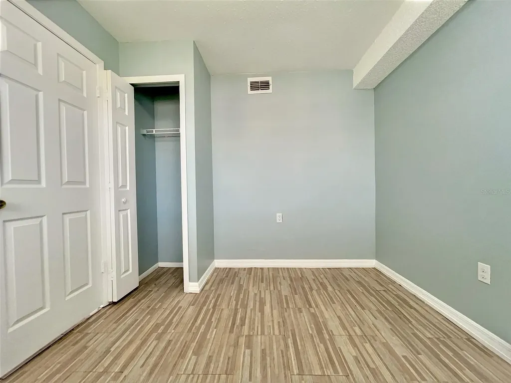 865 Sky Lake Circle Orlando FL 32809