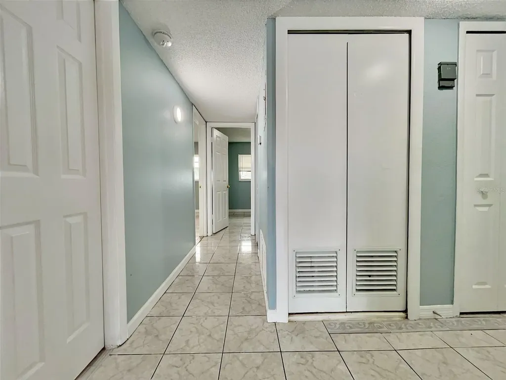 865 Sky Lake Circle Orlando FL 32809