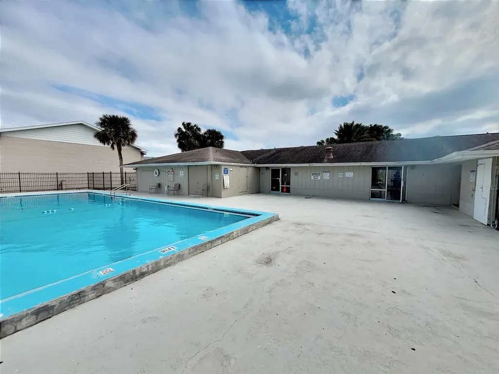 865 Sky Lake Circle Orlando FL 32809