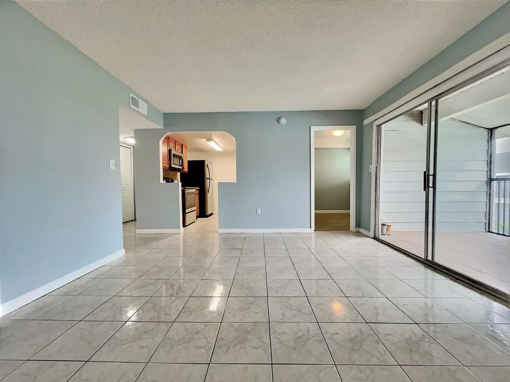 865 Sky Lake Circle Orlando FL 32809