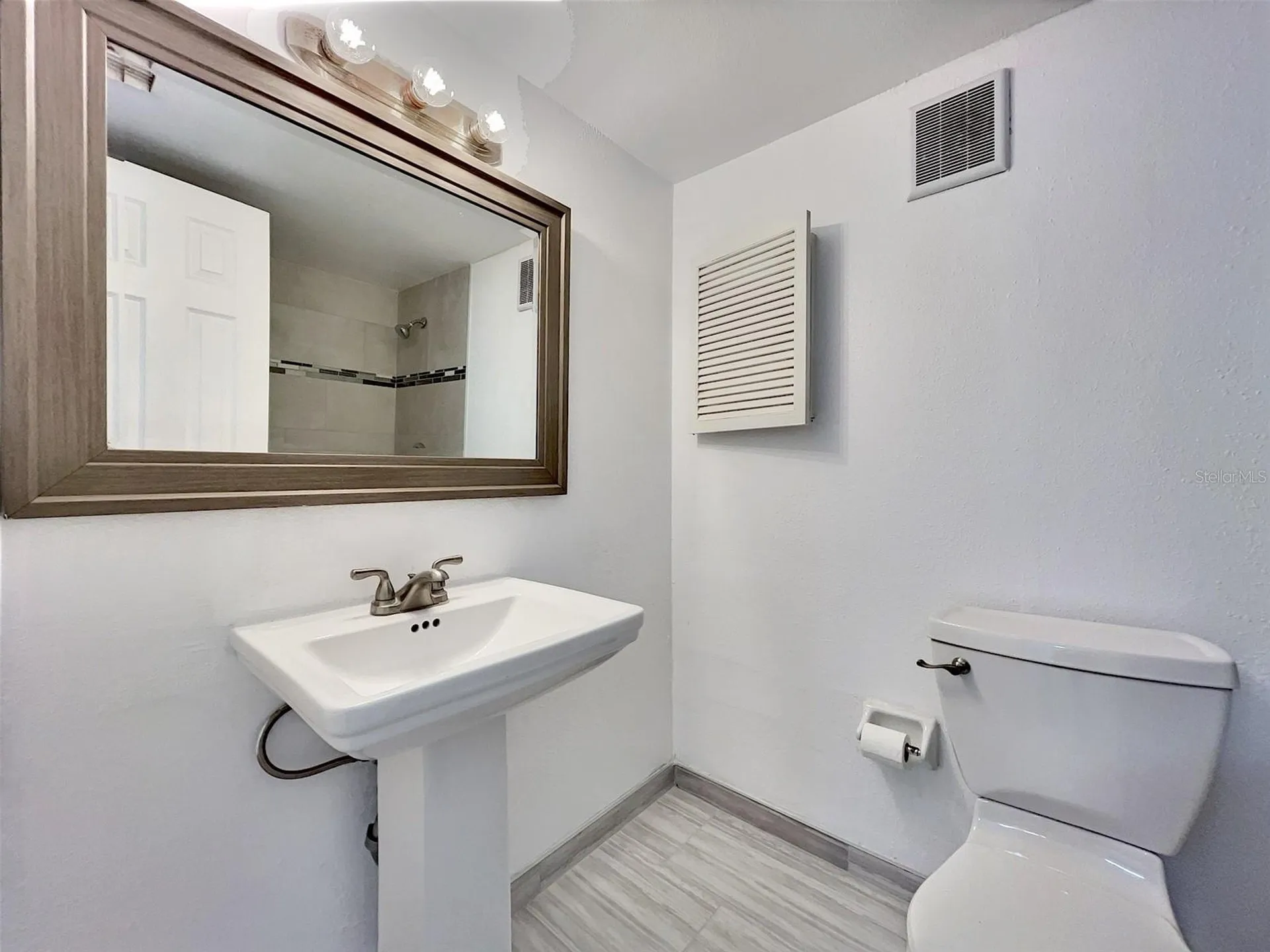 865 Sky Lake Circle Orlando FL 32809