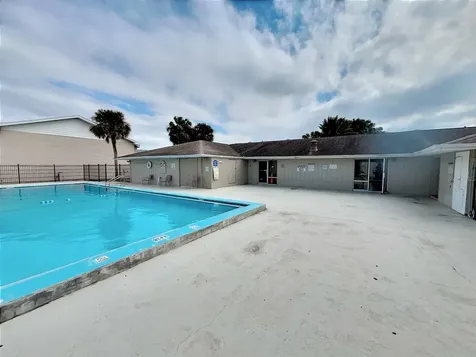 865 Sky Lake Circle Orlando FL 32809