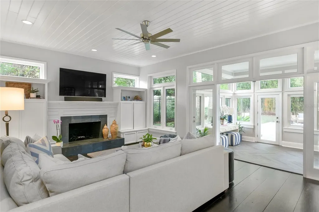 543 E Lake Sue Avenue Winter Park FL 32789