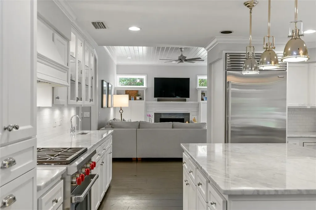 543 E Lake Sue Avenue Winter Park FL 32789
