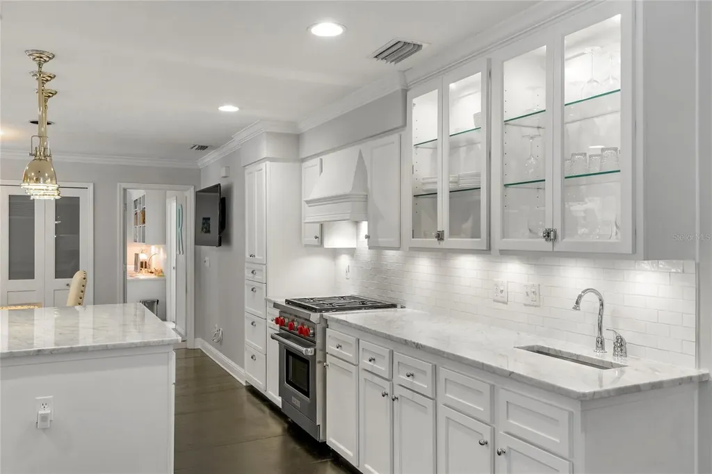 543 E Lake Sue Avenue Winter Park FL 32789