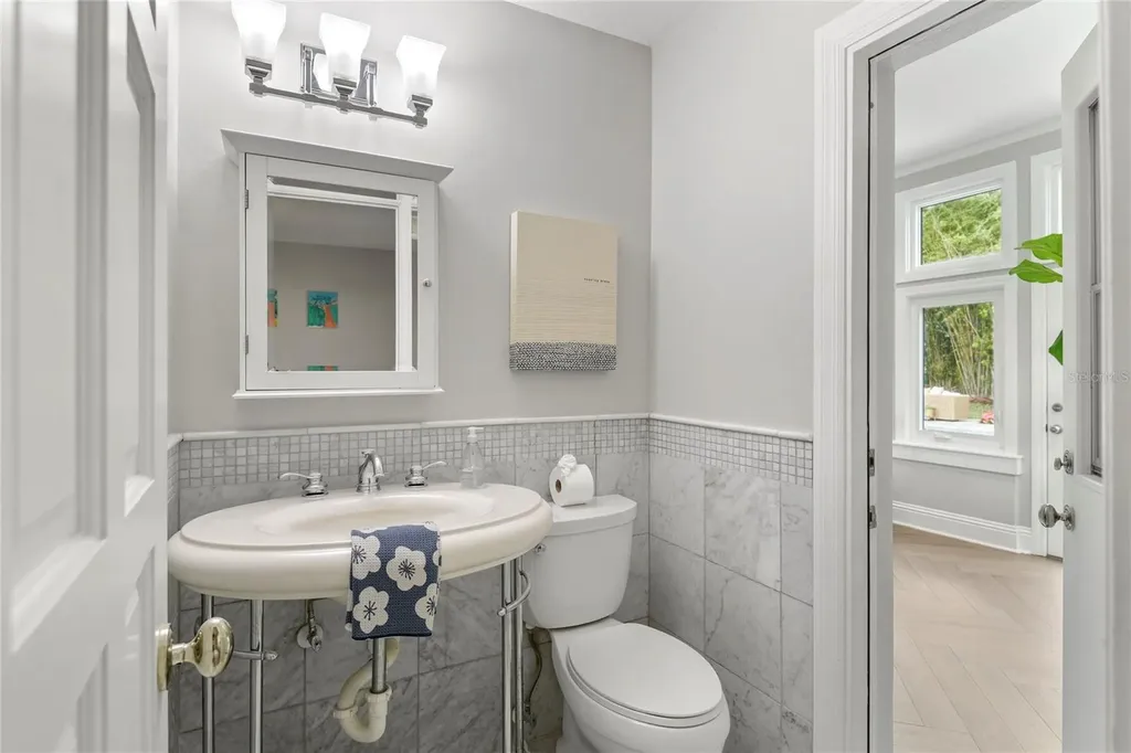 543 E Lake Sue Avenue Winter Park FL 32789