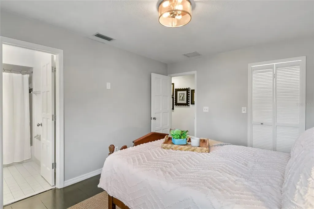 543 E Lake Sue Avenue Winter Park FL 32789