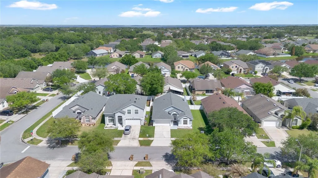 107 Thornbury Lane Kissimmee FL 34744