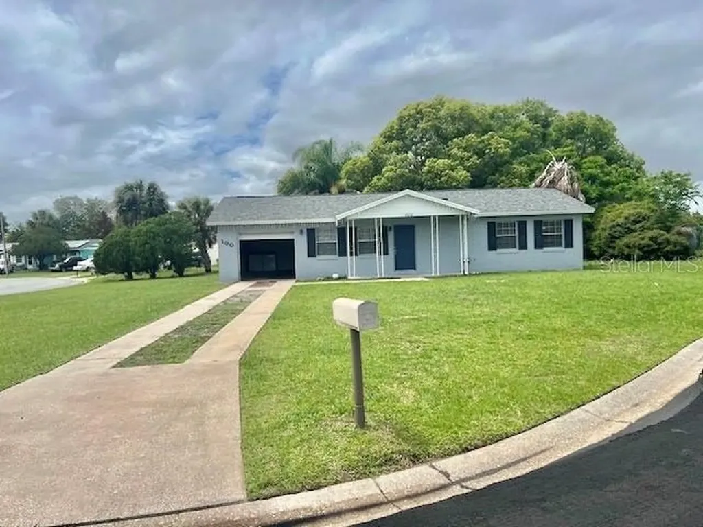 100 Lerma Court Kissimmee FL 34743