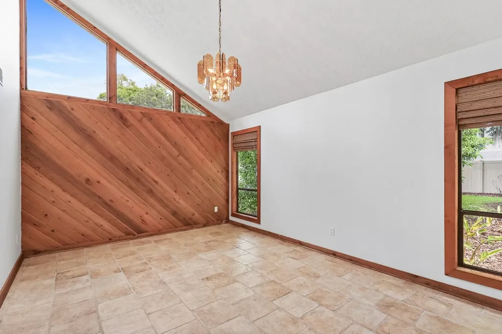 2925 Chelsea Woods Drive Valrico FL 33596