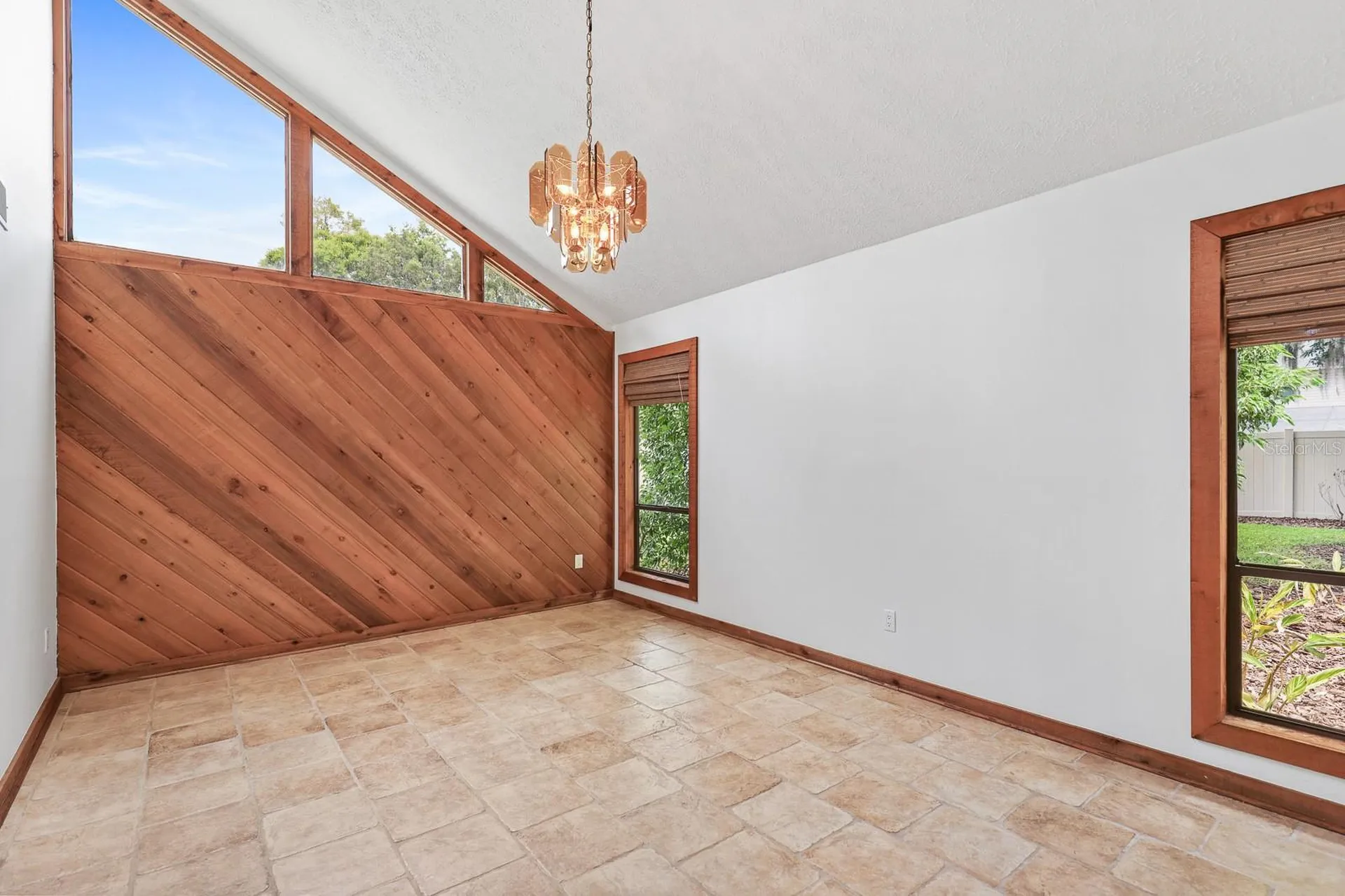 2925 Chelsea Woods Drive Valrico FL 33596