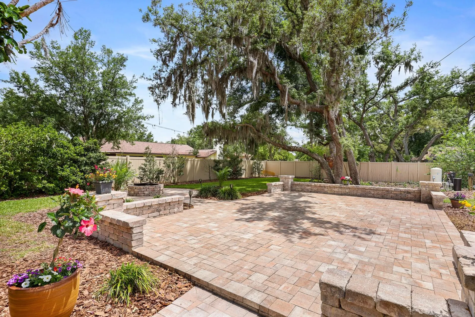 2925 Chelsea Woods Drive Valrico FL 33596