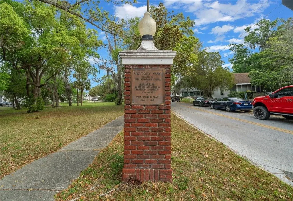 118 NE Tuscawilla Avenue Ocala FL 34470