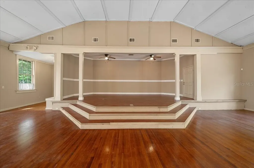 118 NE Tuscawilla Avenue Ocala FL 34470