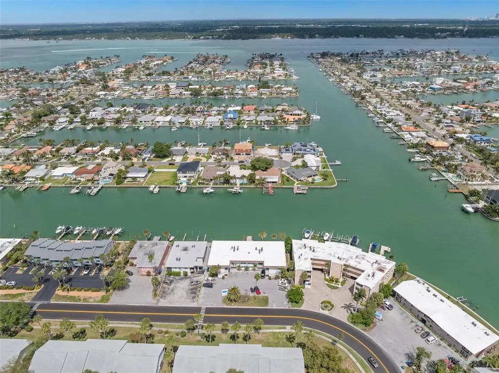 11655 3rd Street E Treasure Island FL 33706
