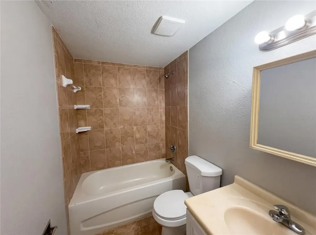 2126 Smithfield Circle S Lakeland FL 33801
