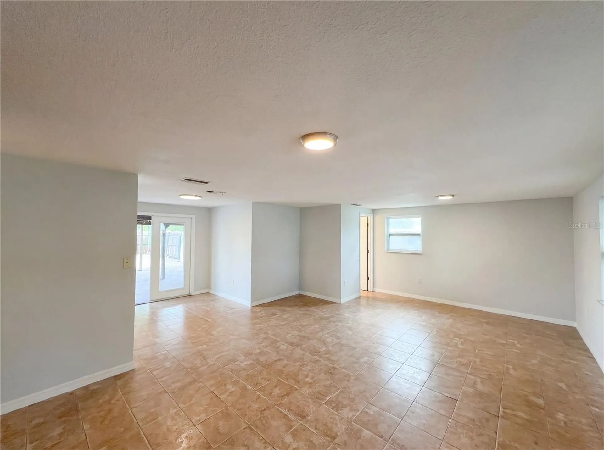 2126 Smithfield Circle S Lakeland FL 33801