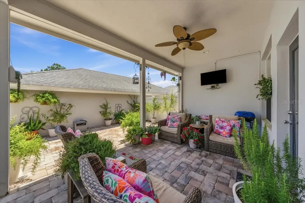 9606 Royce Drive Tampa FL 33626