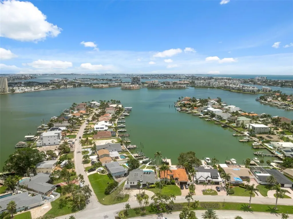 900 79th Street S St Petersburg FL 33707