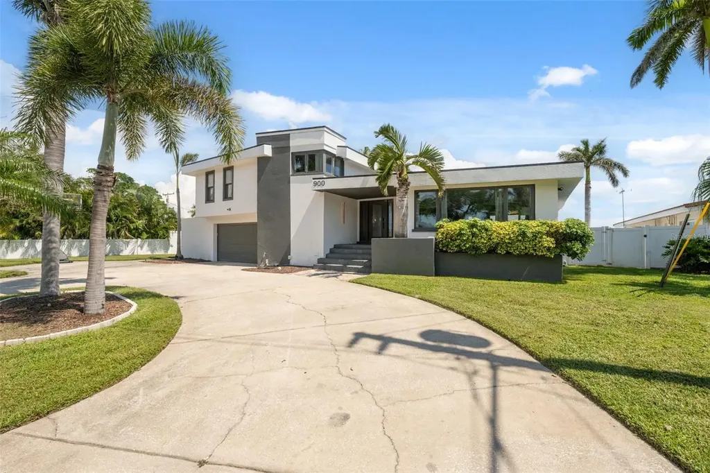 900 79th Street S St Petersburg FL 33707