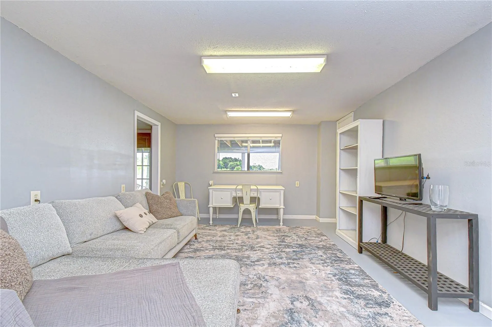 1216 Brandon Lakes Avenue Valrico FL 33594