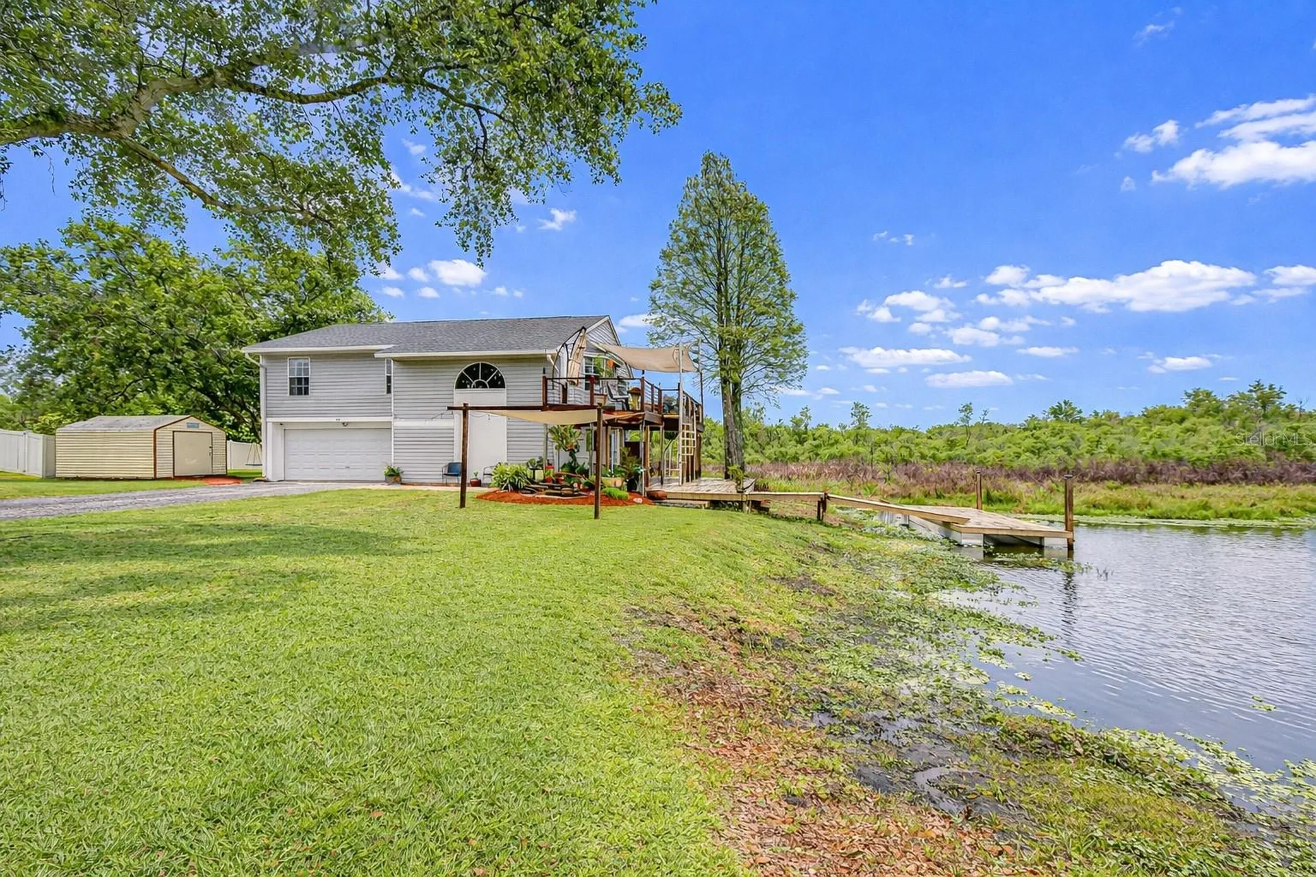 1216 Brandon Lakes Avenue Valrico FL 33594