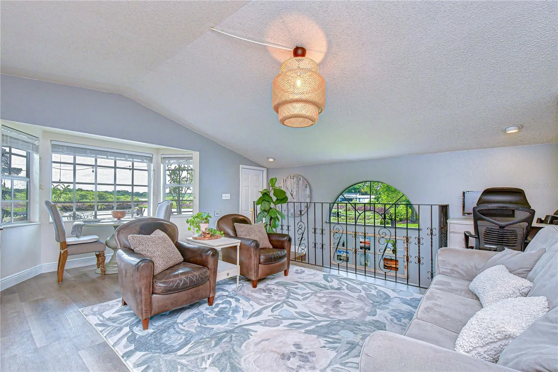 1216 Brandon Lakes Avenue Valrico FL 33594