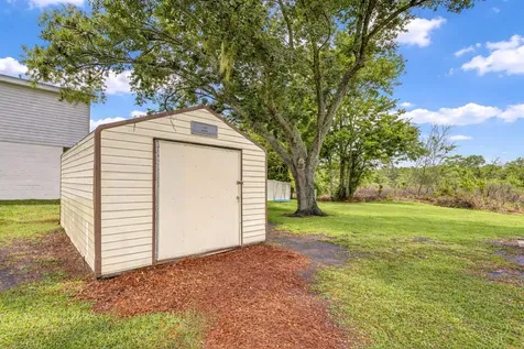 1216 Brandon Lakes Avenue Valrico FL 33594