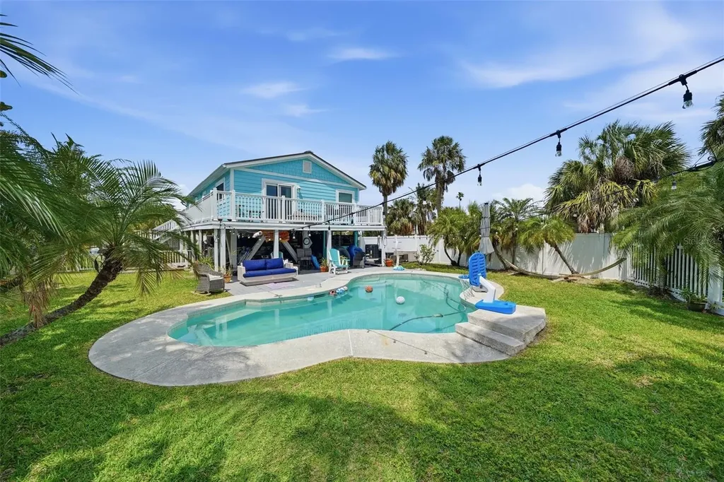 15823 Redington Drive Redington Beach FL 33708