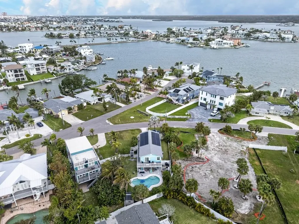 15823 Redington Drive Redington Beach FL 33708
