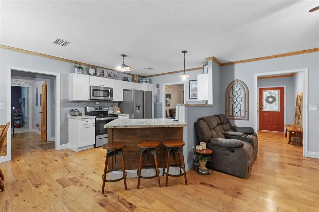 443 N High Street Lake Helen FL 32744