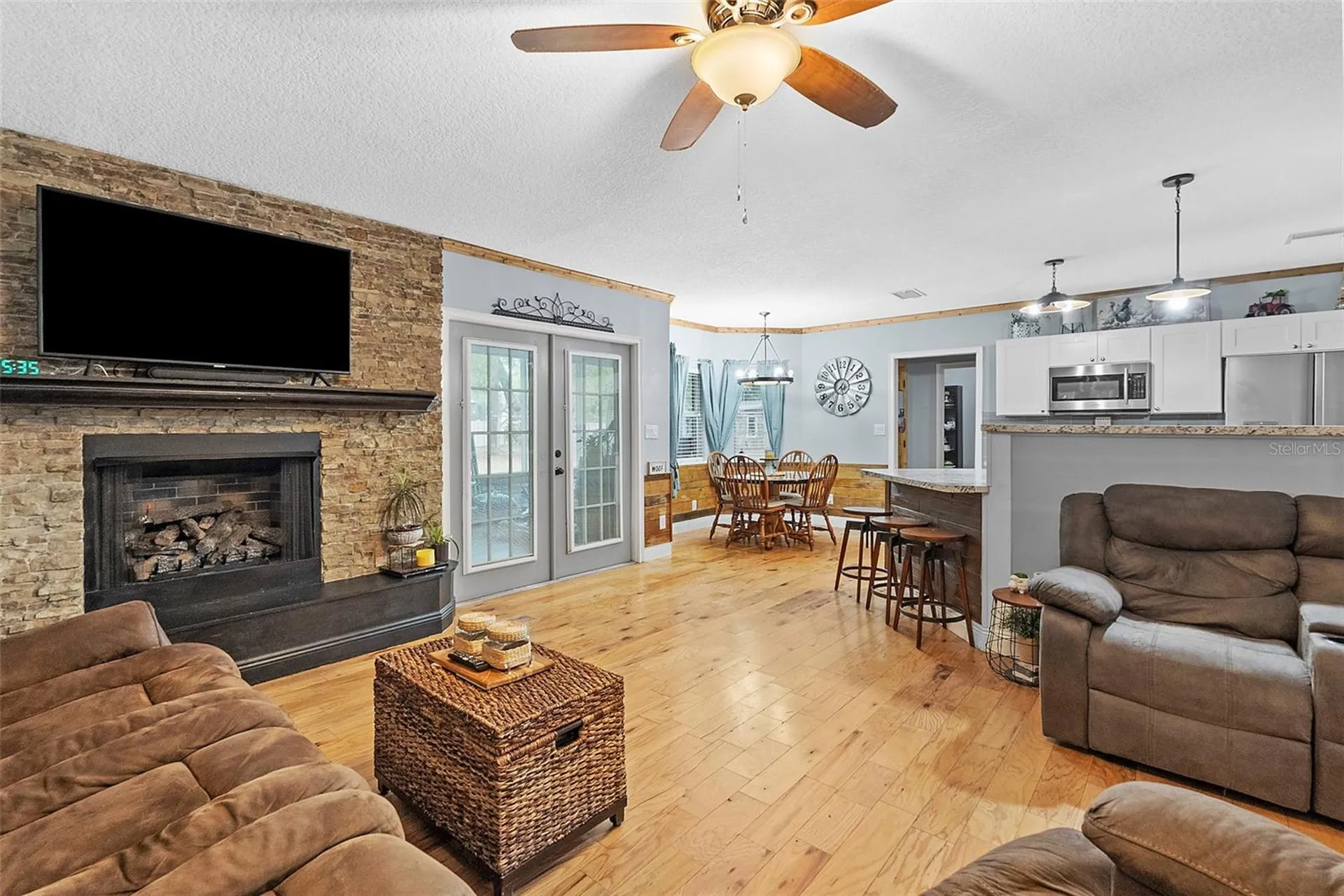 443 N High Street Lake Helen FL 32744