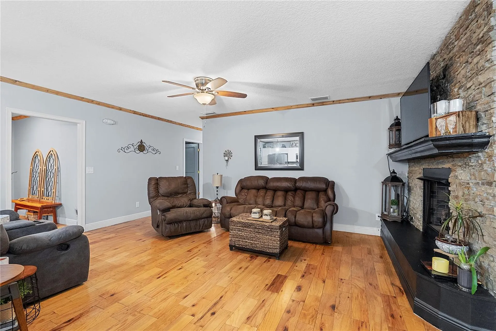 443 N High Street Lake Helen FL 32744
