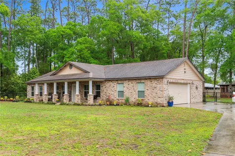 443 N High Street Lake Helen FL 32744