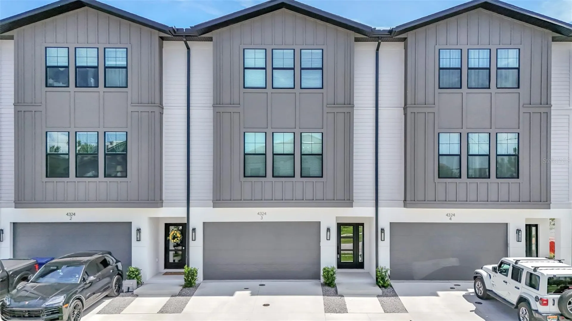 4324 W Gray Street Tampa FL 33609