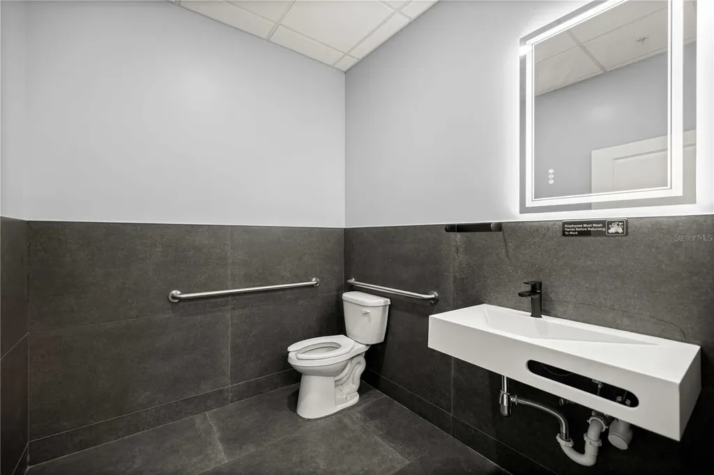18 S Magnolia Avenue Ocala FL 34471