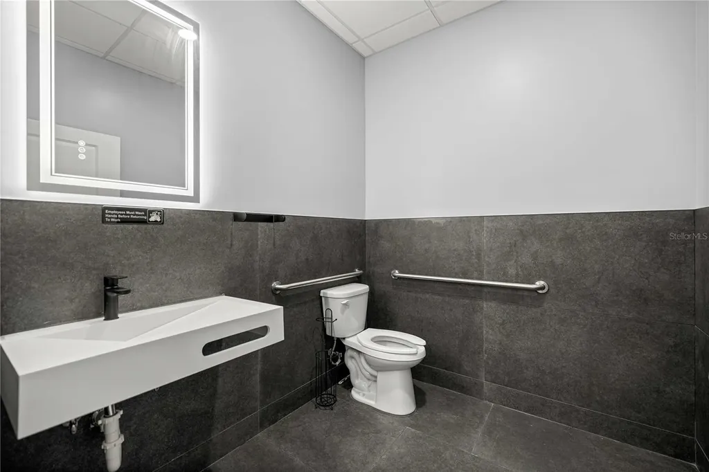 18 S Magnolia Avenue Ocala FL 34471