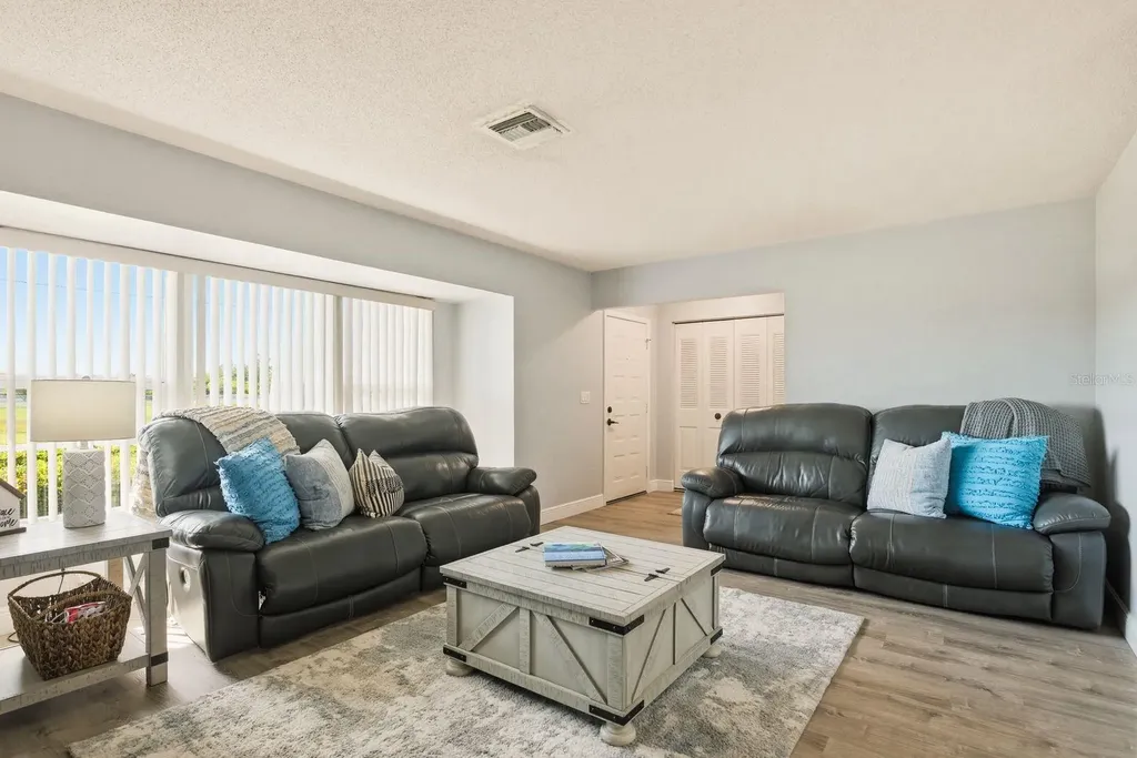 9115 125th Street Seminole FL 33772