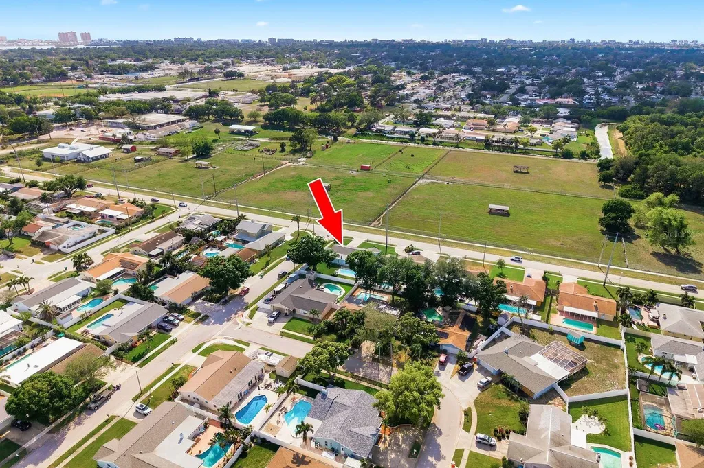 9115 125th Street Seminole FL 33772