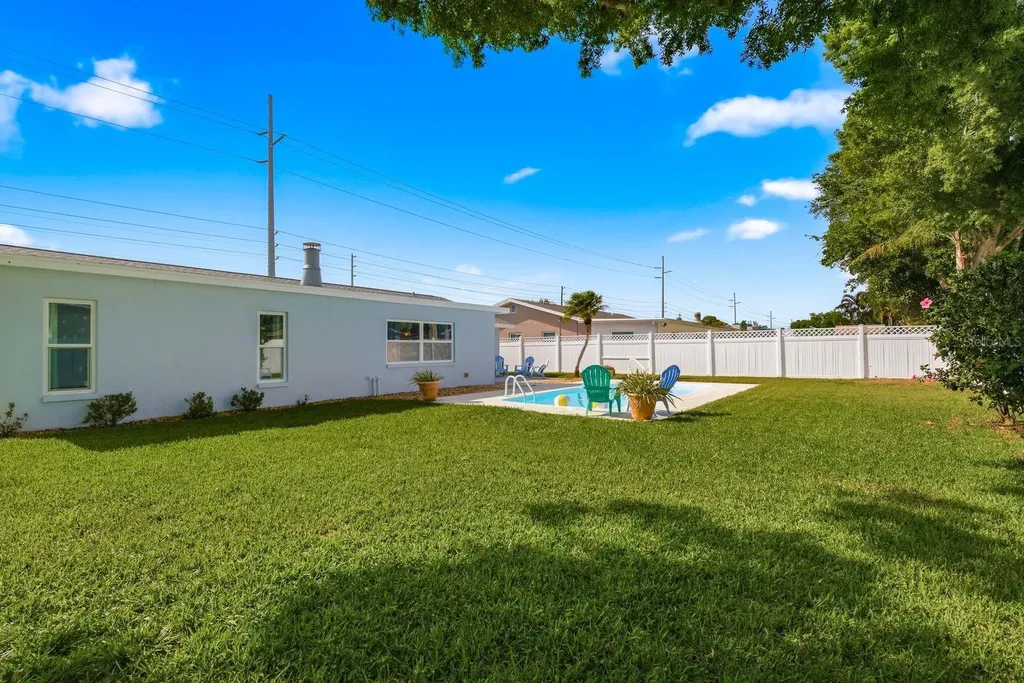 9115 125th Street Seminole FL 33772