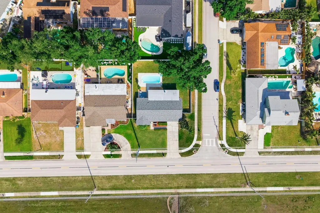 9115 125th Street Seminole FL 33772