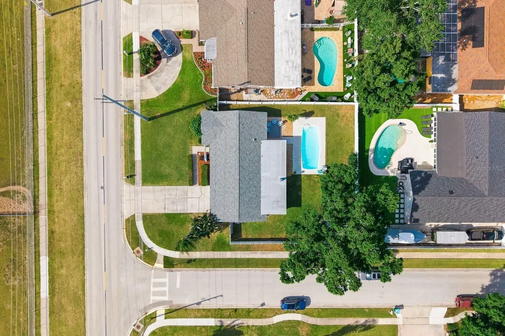 9115 125th Street Seminole FL 33772