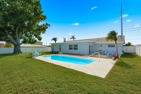 9115 125th Street Seminole FL 33772