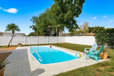 9115 125th Street Seminole FL 33772