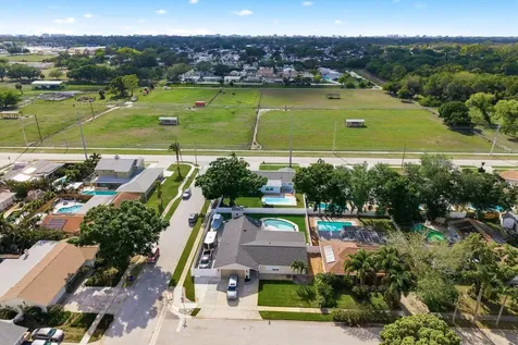 9115 125th Street Seminole FL 33772