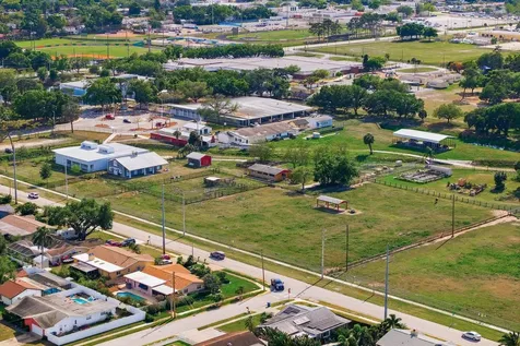 9115 125th Street Seminole FL 33772
