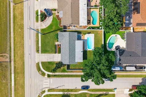 9115 125th Street Seminole FL 33772