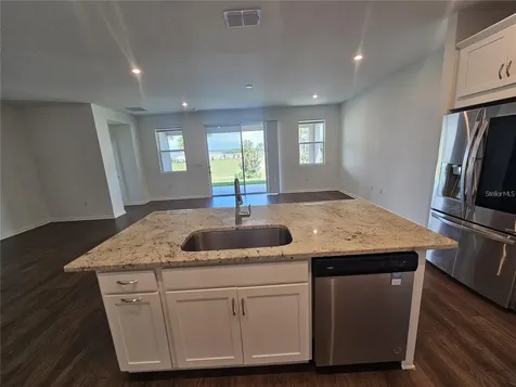 1141 Lakeshore Breeze Place Kissimmee FL 34747