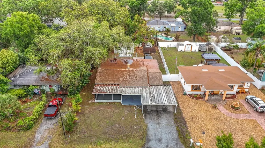 1328 Divot Lane Tampa FL 33612