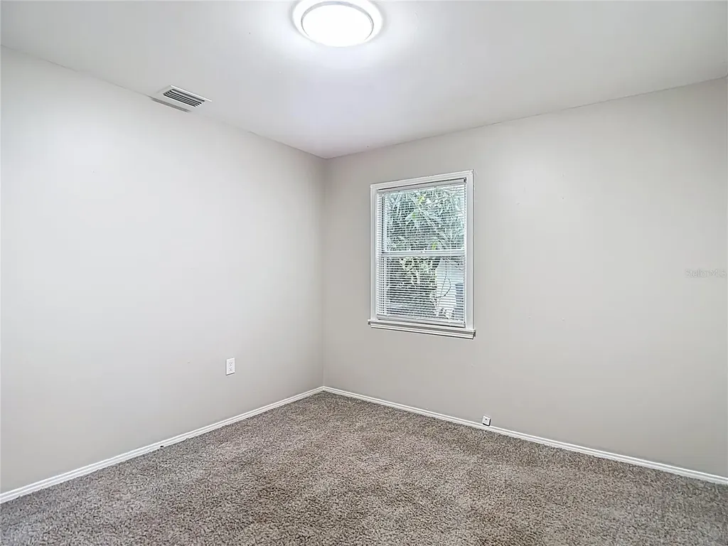 1328 Divot Lane Tampa FL 33612